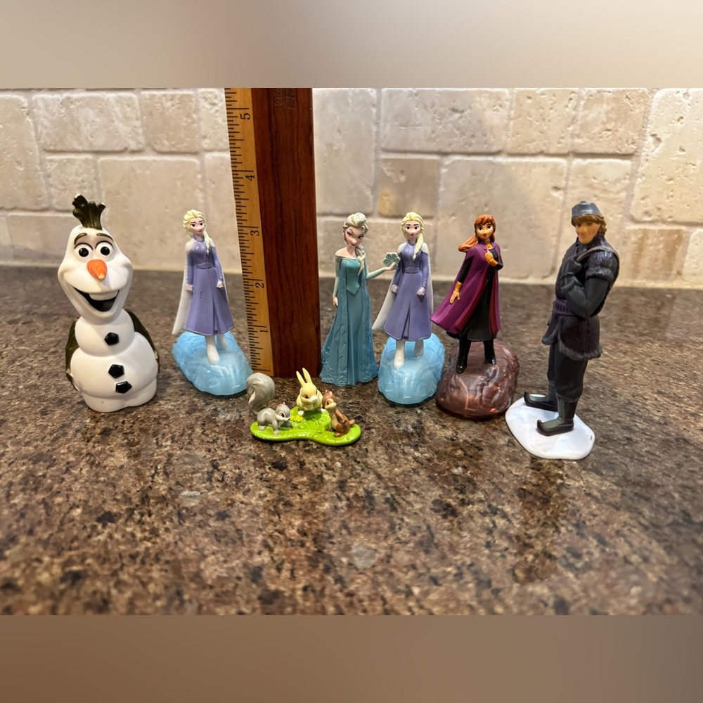 Disney Frozen Figurines Toys Elsa Anna Kristoff Olaf & Disney Garden Animals - Picture 2 of 7